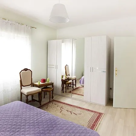 House Stjepan * Krusvar