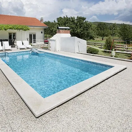 Semesterbostad House Stjepan *
