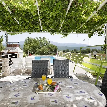 House Kuca Carevina *